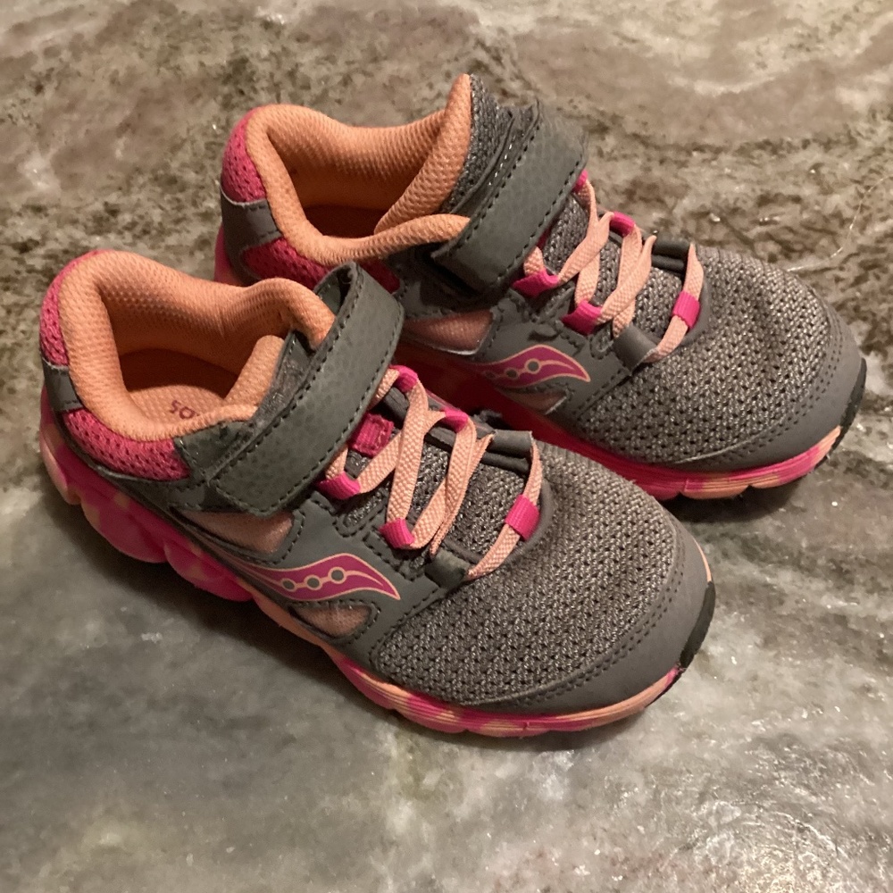 Little Girls Saucony Sneakers - Size 10.5 wide - EUC - grey pink orange